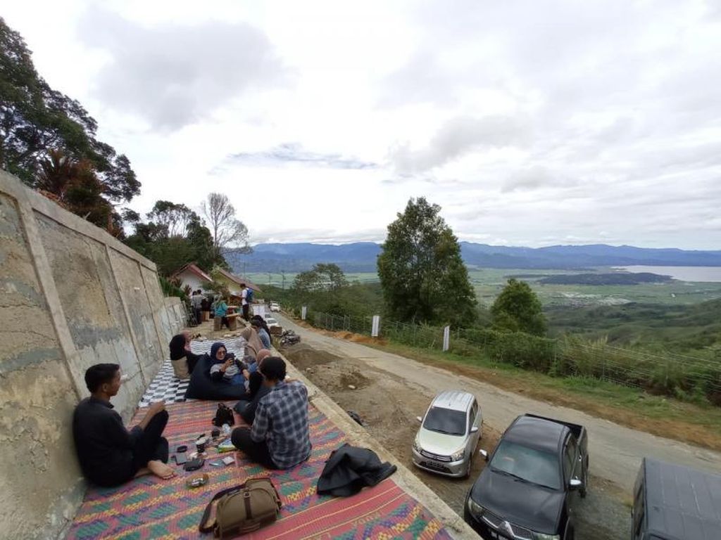 Sedapnya Minum Kopi Kawa di Puncak Khayangan Sedapnya Minum Kopi Kawa di Puncak Khayangan