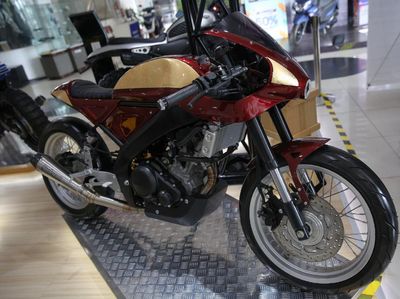 Modifikasi Yamaha XSR155 Bergaya Motor Balap Jadul