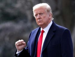 Trump Luapkan Kemarahan via Twitter: Hentikan Penghitungan!