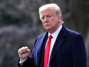 Berbagai Medsos Senggol Aksi Trump Klaim Kemenangan Berbagai Medsos Senggol Aksi Trump Klaim Kemenangan
