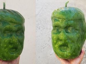Buah dan Sayur Bentuk Donald Trump Ini Laris Manis