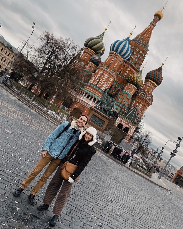 Sherina dan keluarga memang sepakat tidak menghadirkan undangan.