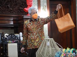 Cara Ganjar Bangkitkan Ekonomi Jateng, Nge-Vlog hingga Open Endorse