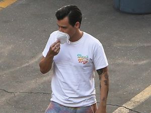 Harry Styles Ubah Gaya Rambut Jadi Lebih Macho, Bikin Penggemar Makin Cinta Harry Styles Ubah Gaya Rambut Jadi Lebih Macho, Bikin Penggemar Makin Cinta