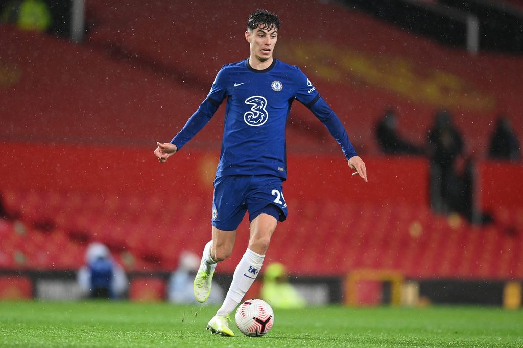 MANCHESTER, ENGLAND - OCTOBER 24: Kai Havertz of Chelsea in action during the Premier League match between Manchester United and Chelsea at Old Trafford on October 24, 2020 in Manchester, England. Sporting stadiums around the UK remain under strict restrictions due to the Coronavirus Pandemic as Government social distancing laws prohibit fans inside venues resulting in games being played behind closed doors. (Photo by Michael Regan/Getty Images)