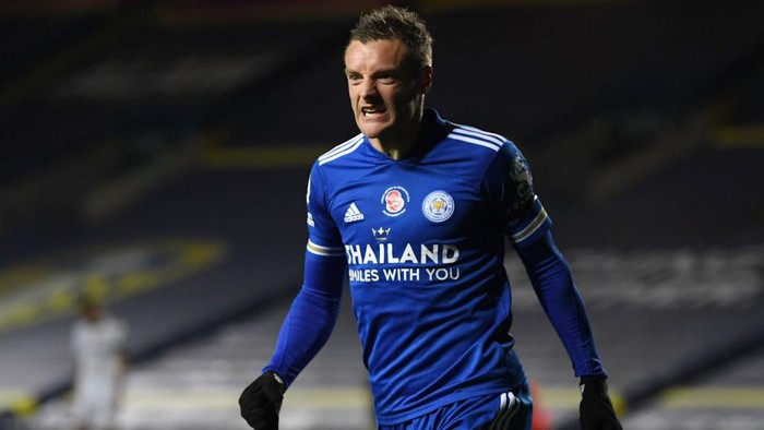 LEEDS, ENGLAND - NOVEMBER 02: Jamie Vardy of Leicester City celebrates after scoring his teams third goal during the Premier League match between Leeds United and Leicester City at Elland Road on November 02, 2020 in Leeds, England. Sporting stadiums around the UK remain under strict restrictions due to the Coronavirus Pandemic as Government social distancing laws prohibit fans inside venues resulting in games being played behind closed doors. (Photo by Michael Regan/Getty Images)