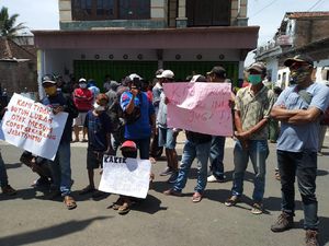 Tiduri Istri Orang, Kades di Malang Dipolisikan Tiduri Istri Orang, Kades di Malang Dipolisikan