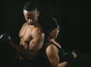 Tak Sempat Olahraga Pagi? 5 Posisi Bercinta Ini Bakar Banyak Kalori Tak Sempat Olahraga Pagi? 5 Posisi Bercinta Ini Bakar Banyak Kalori