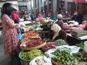 Harga Cabai dan Bawang di Lamongan Naik Awal Bulan Ini Harga Cabai dan Bawang di Lamongan Naik Awal Bulan Ini
