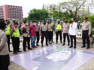 200 Personel Disiagakan di Lokasi Debat Pertama Pilwali Surabaya 200 Personel Disiagakan di Lokasi Debat Pertama Pilwali Surabaya