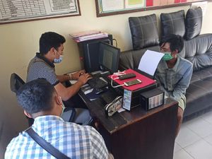 Pria di Bali Curi 2 Ekor Ayam Ditangkap Polisi, Motor Dibakar Warga Emosi