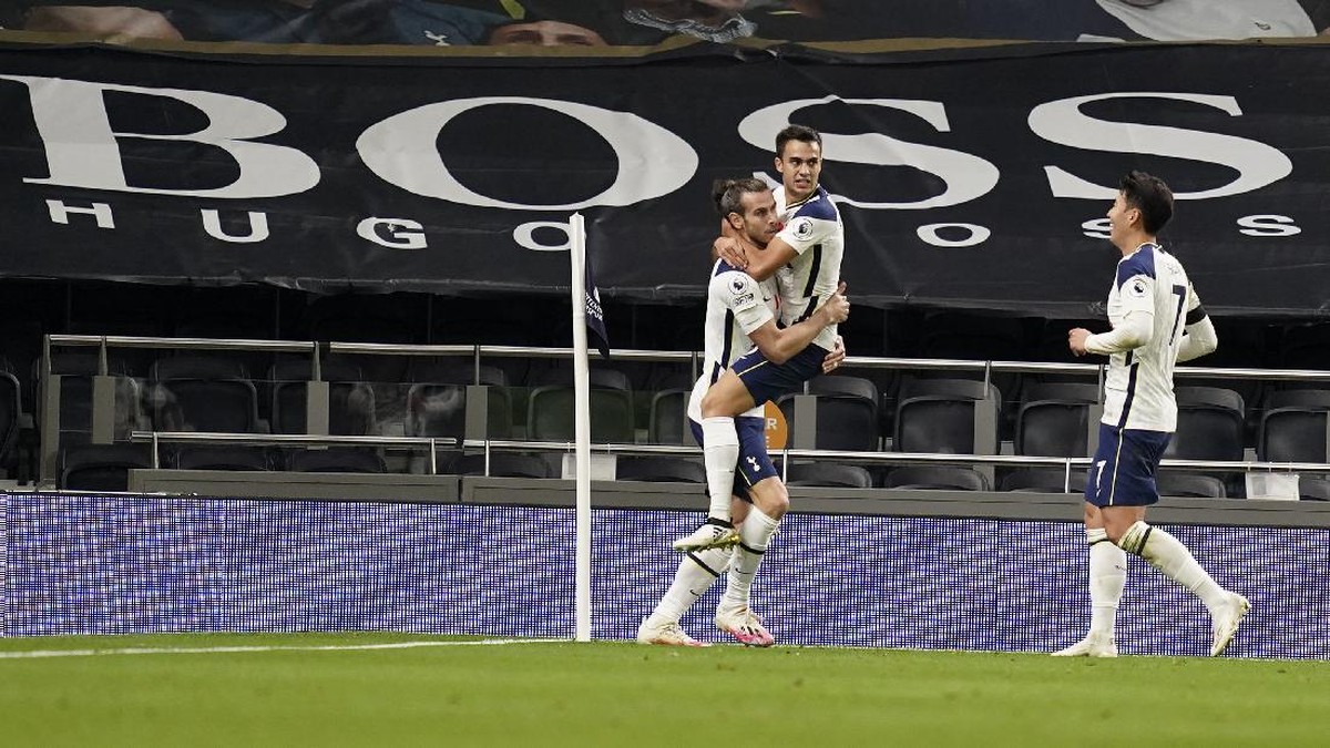 Bek Tottenham Hotspur Sergio Reguilon mengatakan, Gareth Bale kini lebih bahagia setelah balik ke Inggris. (Foto: AP/John Walton)