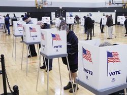 FBI Selidiki Robocall Misterius yang Minta Warga AS Tak Keluar Saat Pilpres