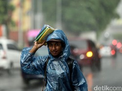 BMKG: Waspada Potensi Hujan di Jaktim dan Jaksel Malam Hari