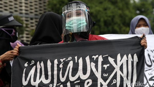 Terkait Macron, Kedubes Prancis Kembali Digeruduk Massa