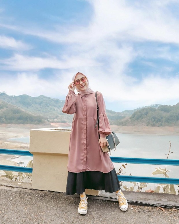 Tunik dengan bell sleves