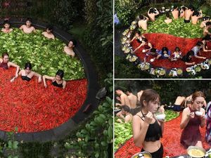 Wow! Pemandian Air Panas Tema Hot Pot Ini Isinya Cabai hingga Selada Wow! Pemandian Air Panas Tema Hot Pot Ini Isinya Cabai hingga Selada