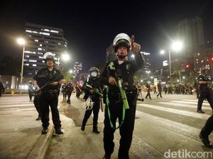 Polisi dan Demonstran Bentrok di New York, 20 Orang Ditangkap