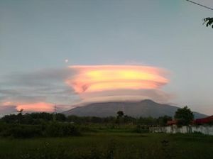 7 Gunung Jawa Bertopi Awan, Ahli Spiritual: Peringatan Keras untuk Pemimpin