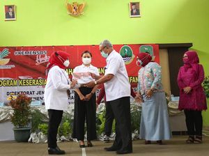 Kemensos Salurkan Bantuan Keserasian Sosial dan Kearifan Lokal