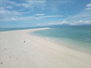 Pesona Pasir Timbul Bone Labunta, Aduhai Indahnya!