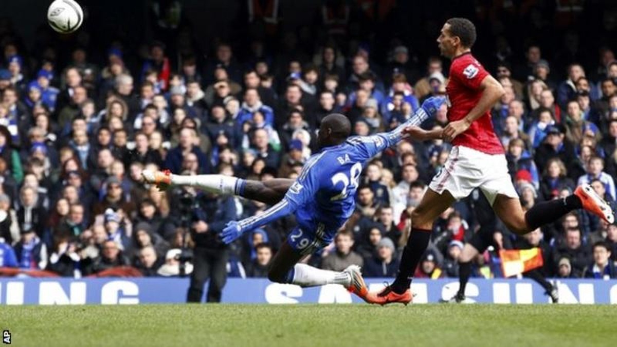 Mungkin MU Lupa Ngerinya Demba Ba (AP)