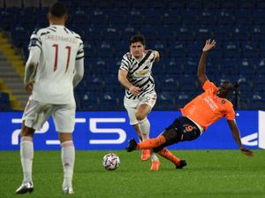 Robin van Persie Kritik Harry Maguire, Apa Katanya?