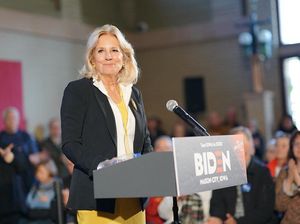 Ini Jill Biden, Calon Ibu Negara AS Inspiratif Bergelar Doktor Pendidikan Ini Jill Biden, Calon Ibu Negara AS Inspiratif Bergelar Doktor Pendidikan