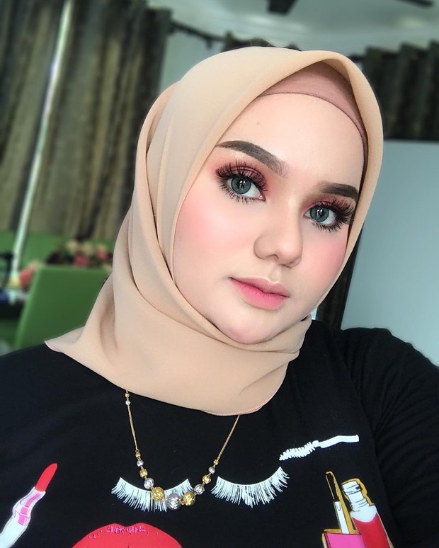 Kalung hijab/id.pinterest.com Kalung hijab