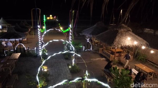 Potret Wisata Malam yang Hits di Pangandaran