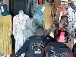 Sosok Emak Pemberani Lerai Anggota Klub Harley Pengeroyok Prajurit TNI