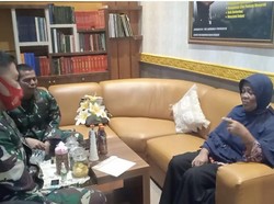 Sosok Emak-emak yang Berani Melerai Pengeroyokan TNI oleh Klub Moge