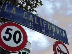 Unik! Desa Italia Ini Juga Ikut Ramaikan Pilpres AS 2020