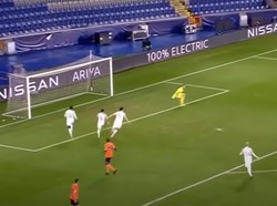 Video Bek MU Hilang Saat Dibungkam Istanbul Basaksehir