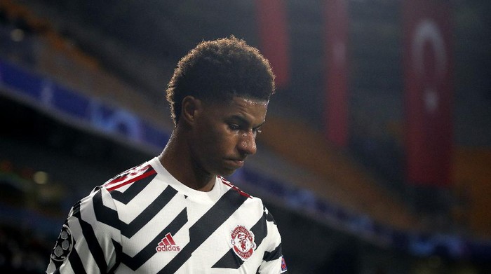 Manchester Uniteds Marcus Rashford walks off the pitch after being substituted during the Champions League group H soccer match between Istanbul Basaksehir and Manchester United at the Fatih Terim stadium in Istanbul, Wednesday, Nov. 4, 2020. (AP Photo)