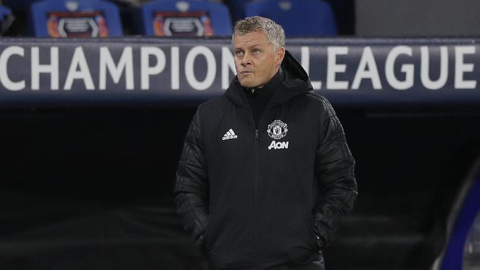 Ole Gunnar Solskjaer Manchester Uniteds manager Ole Gunnar Solskjaer gestures during the Champions League group H soccer match between Istanbul Basaksehir and Manchester United at the Fatih Terim stadium in Istanbul, Wednesday, Nov. 4, 2020. (AP Photo)