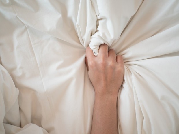 Baik bersama pasangan atau menikmati waktu sendiri, orgasme adalah hal yang sangat bermanfaat bagi tubuh manusia.