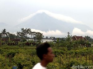 Potret Gunung Merapi saat Berstatus Siaga