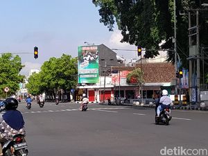 Ingatkan Waktu Salat, Traffic Light di Kota Blitar Kumandangkan Adzan Ingatkan Waktu Salat, Traffic Light di Kota Blitar Kumandangkan Adzan