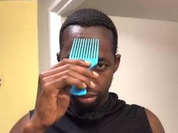 Viral Bikin Kaget & Melongo, Rambut Pria Ini Mendadak Panjang Usai Disisir