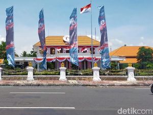 Ada Aksi Solidaritas Bela Rasulullah di Grahadi Surabaya Ada Aksi Solidaritas Bela Rasulullah di Grahadi Surabaya
