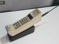 Ini Dia HP Pertama di Dunia: DynaTAC 8000X