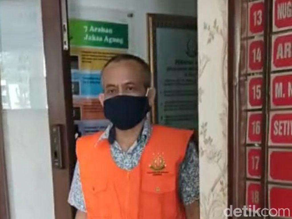 Tilap Dana Desa Rp 120 Juta, Eks Kades di Brebes Terancam Bui Seumur Hidup Tilap Dana Desa Rp 120 Juta, Eks Kades di Brebes Terancam Bui Seumur Hidup