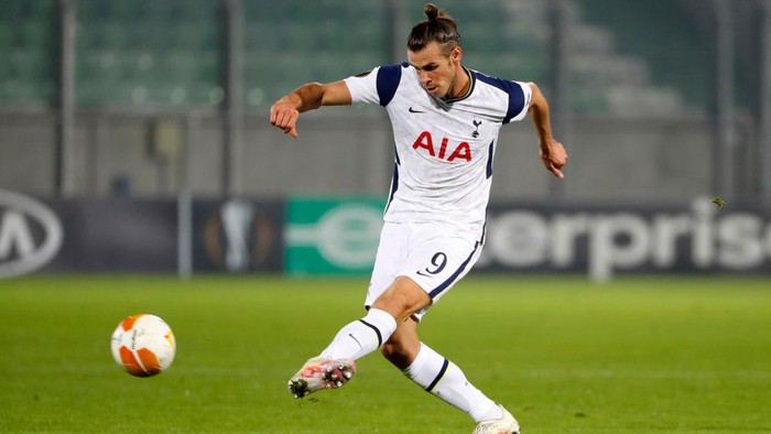 RAZGRAD, BULGARIA - NOVEMBER 05: Gareth Bale of Tottenham Hotspur in action during the UEFA Europa League Group J stage match between PFC Ludogorets Razgrad and Tottenham Hotspur at Ludogorets Arena on November 05, 2020 in Razgrad, Bulgaria. Sporting stadiums around Bulgaria remain under strict restrictions due to the Coronavirus Pandemic as Government social distancing laws prohibit fans inside venues resulting in games being played behind closed doors. (Photo by Srdjan Stevanovic/Getty Images)