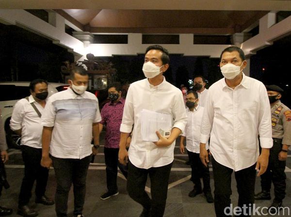 Gibran-Teguh dan Bajo Siap Debat Perdana Pilkada Solo