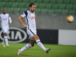 100, 200, 300 untuk Harry Kane