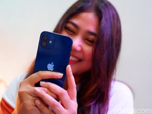 Uang THR Bisa Beli iPhone 12 dan Aneka HP Android Rp 10-16 Juta Uang THR Bisa Beli iPhone 12 dan Aneka HP Android Rp 10-16 Juta