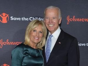 Lika-liku Kisah Cinta Joe Biden dan Jill Biden Dalam Foto Lika-liku Kisah Cinta Joe Biden dan Jill Biden Dalam Foto