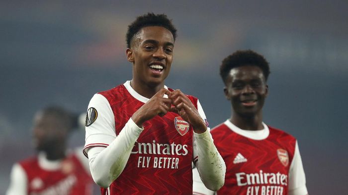 Joe Willock Arsenal LONDON, ENGLAND - NOVEMBER 05: Joe Willock of Arsenal celebrates after he scores his teams fourth goal during the UEFA Europa League Group B stage match between Arsenal FC and Molde FK at Emirates Stadium on November 05, 2020 in London, England. Sporting stadiums around the UK remain under strict restrictions due to the Coronavirus Pandemic as Government social distancing laws prohibit fans inside venues resulting in games being played behind closed doors. (Photo by Julian Finney/Getty Images)