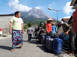 Warga Desa Terdekat Puncak Merapi: Gemuruh Terdengar Hampir Tiap Hari